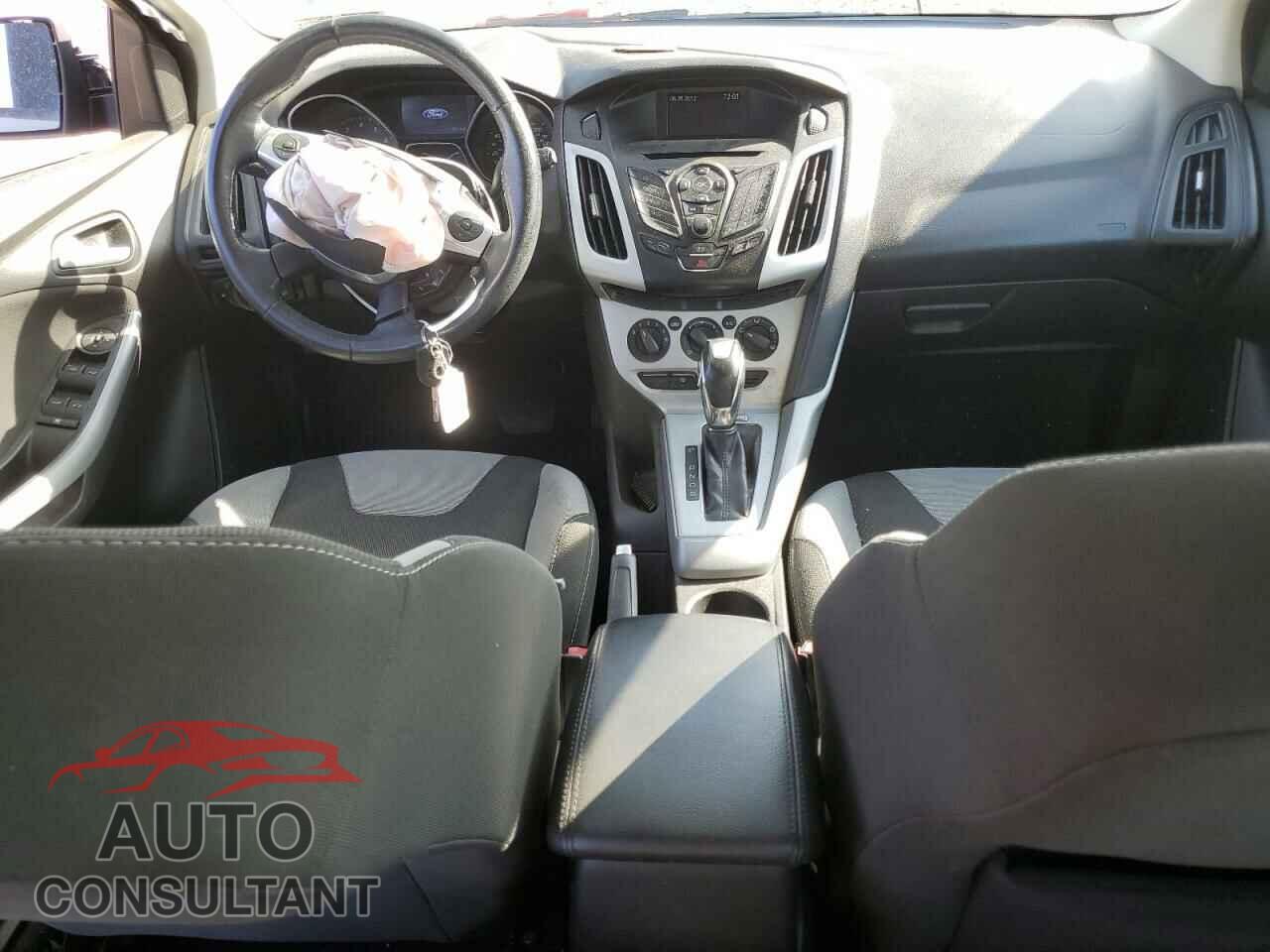 FORD FOCUS 2012 - 1FAHP3K27CL461008