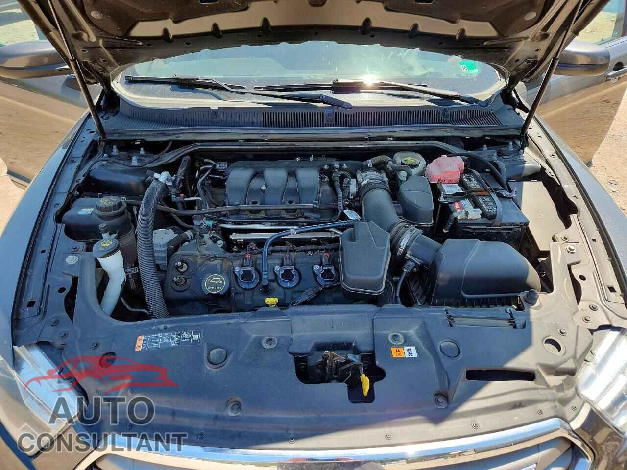 FORD TAURUS 2015 - 1FAHP2E85FG120553