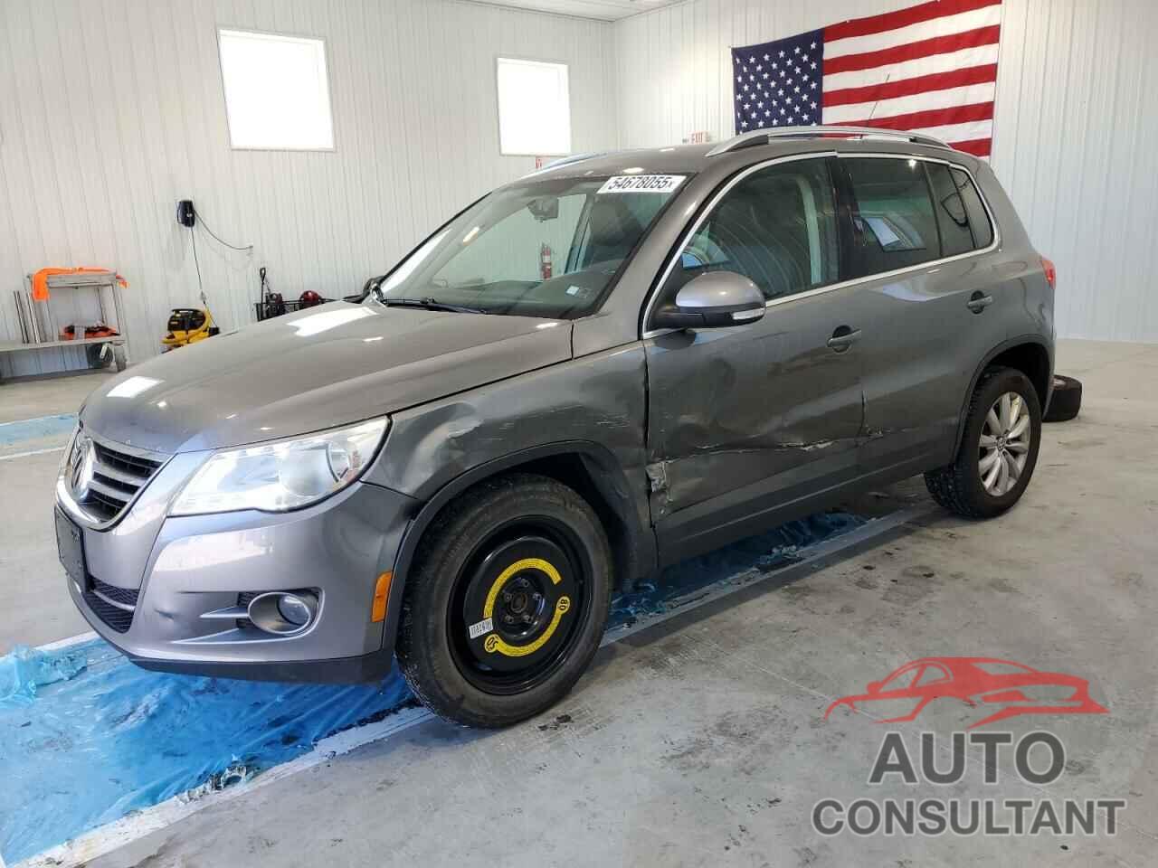 VOLKSWAGEN TIGUAN 2011 - WVGBV7AXXBW544449