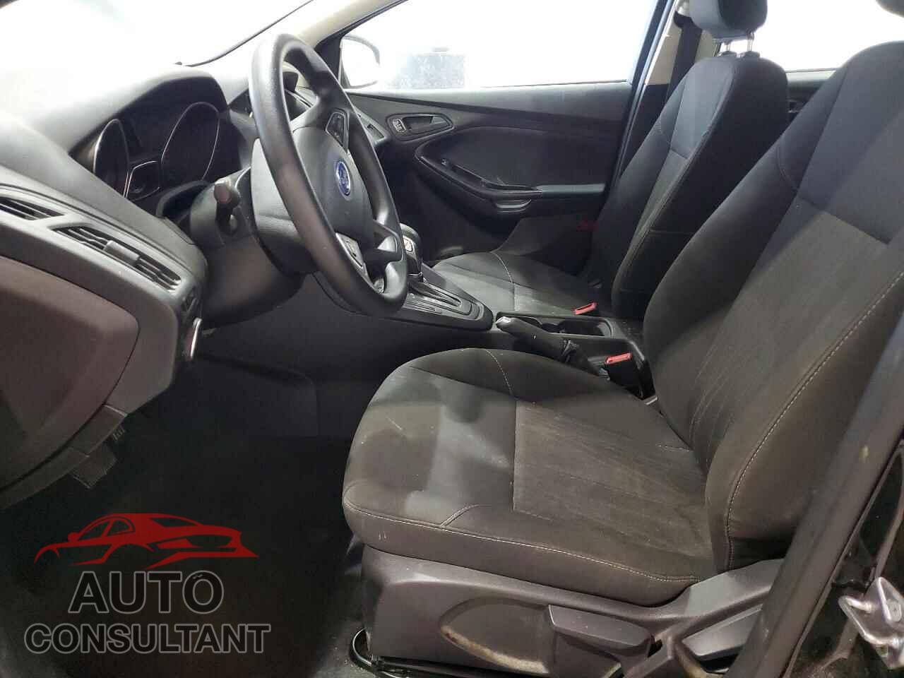 FORD FOCUS 2017 - 1FADP3E22HL222595