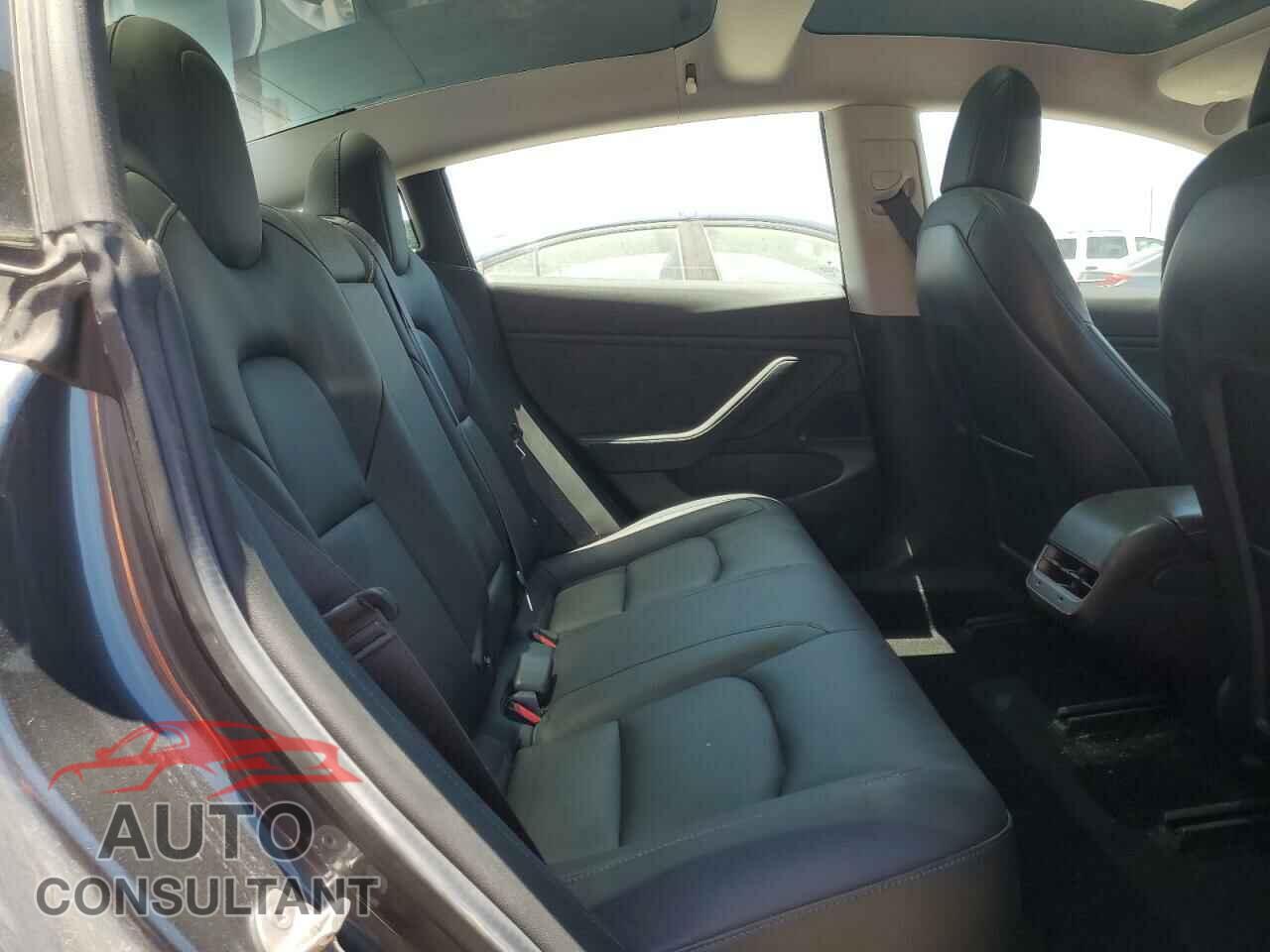 TESLA MODEL 3 2018 - 5YJ3E1EA9JF044636