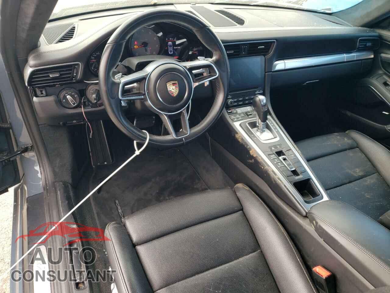 PORSCHE 911 2018 - WP0AB2A9XJS122331