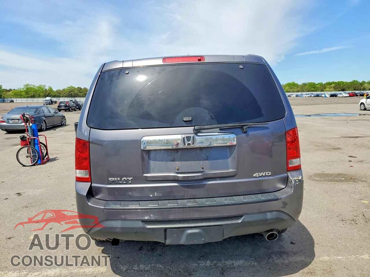 HONDA PILOT 2015 - 5FNYF4H53FB043038
