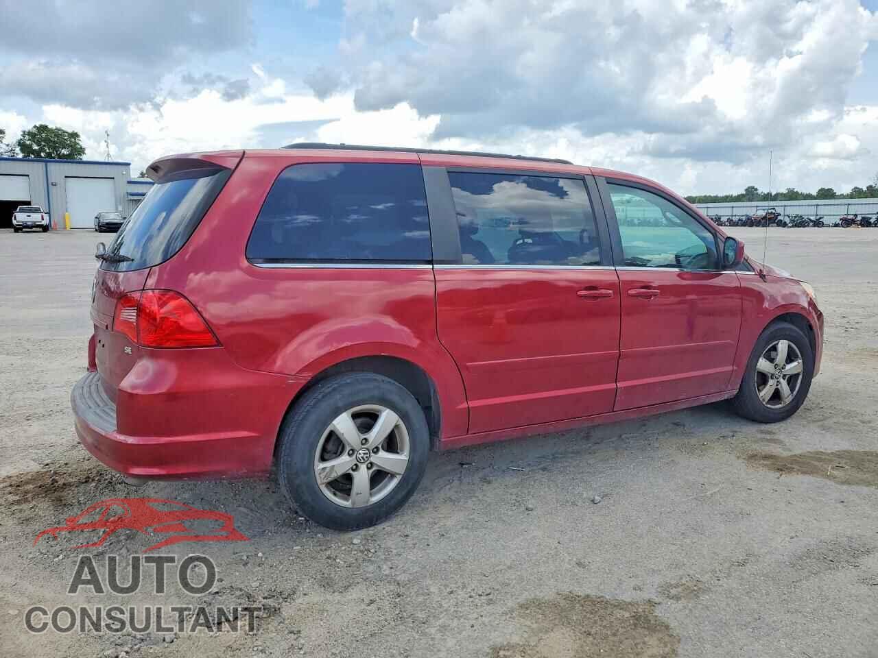 VOLKSWAGEN ROUTAN 2011 - 2V4RW3DG2BR691271