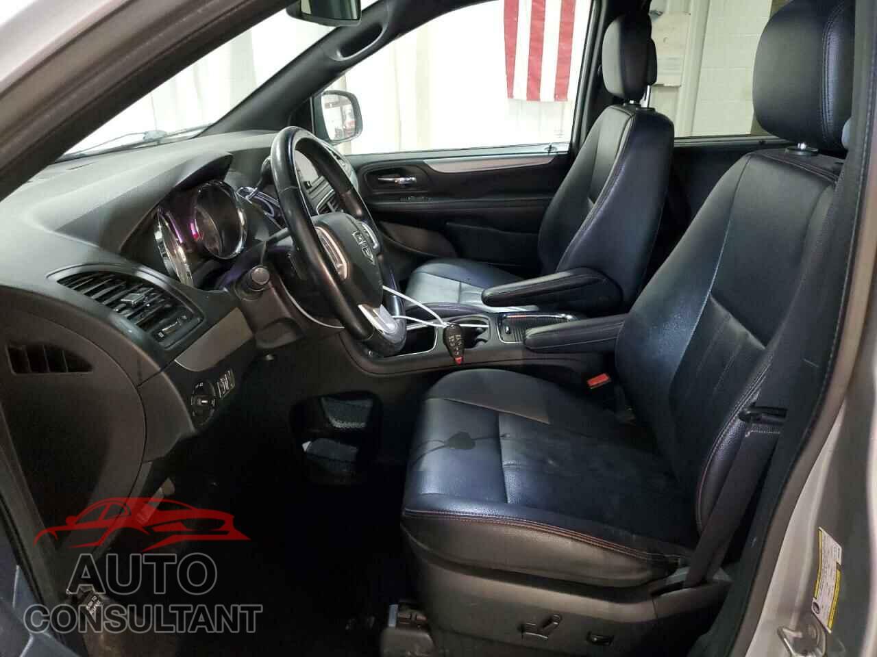 DODGE CARAVAN 2018 - 2C4RDGEG6JR301129