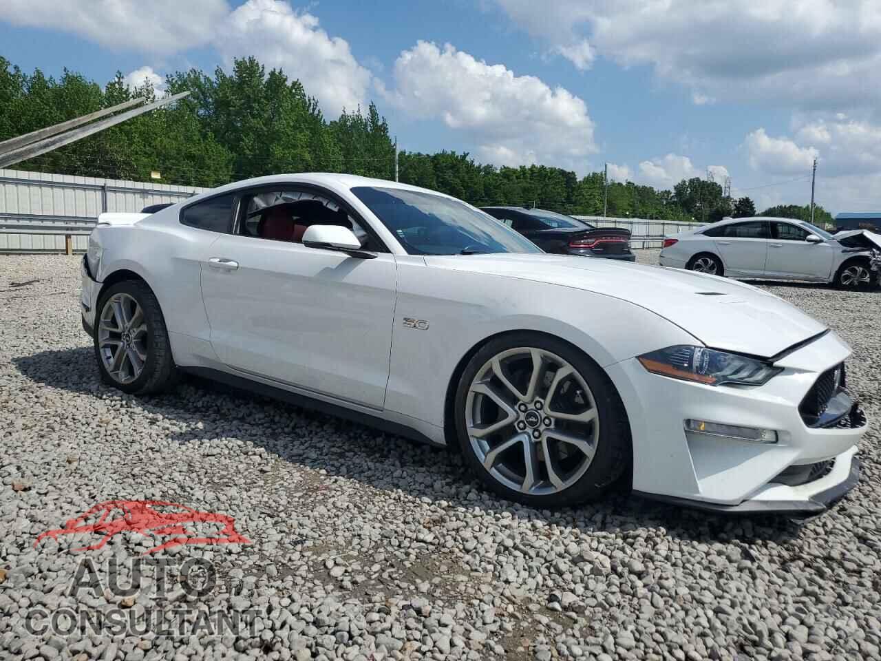 FORD MUSTANG 2020 - 1FA6P8CF3L5184271