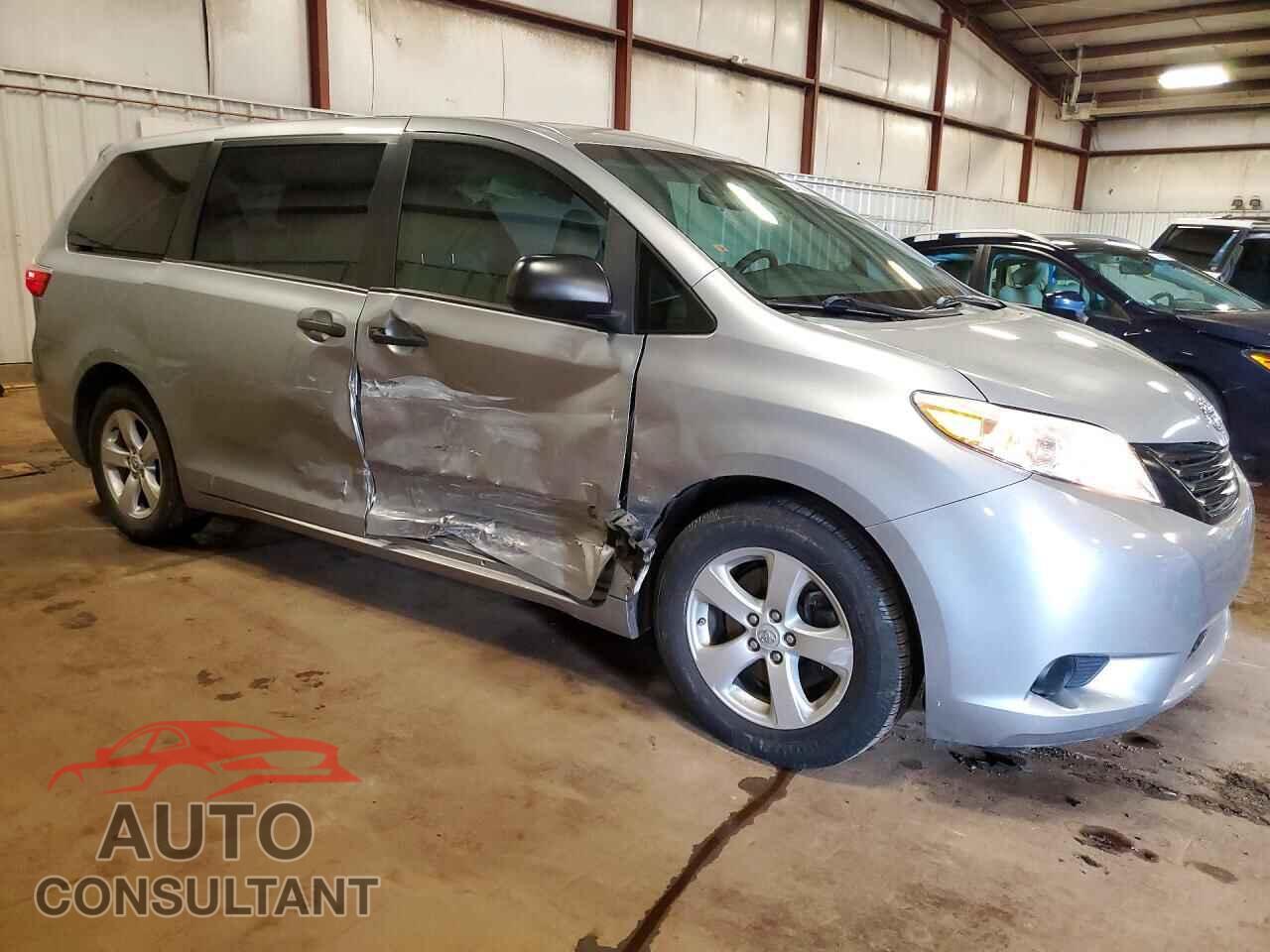 TOYOTA SIENNA 2015 - 5TDZK3DC1FS529986