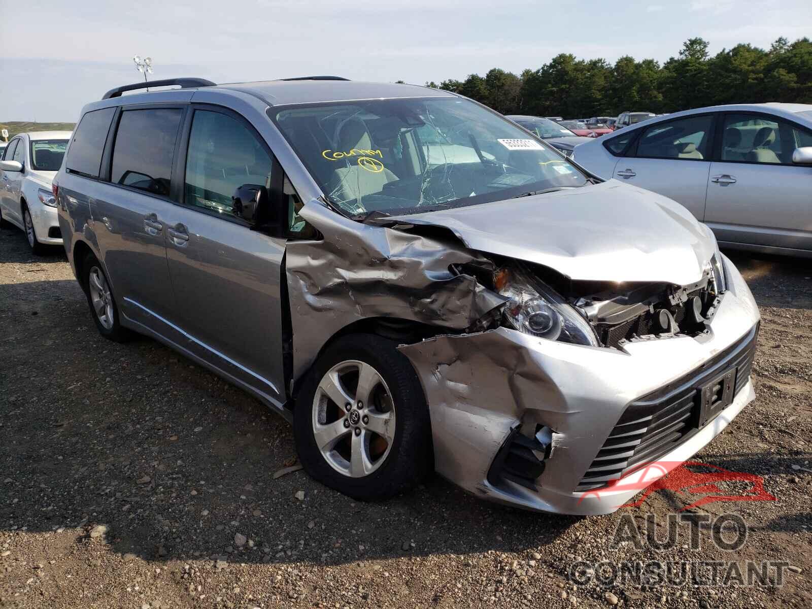 TOYOTA SIENNA 2018 - 5TDKZ3DC2JS932901