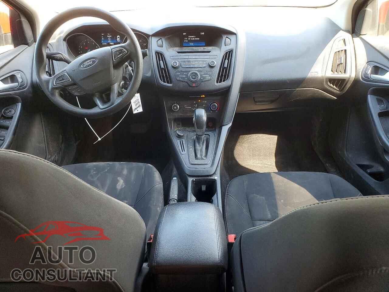 FORD FOCUS 2017 - 1FADP3F29HL330579