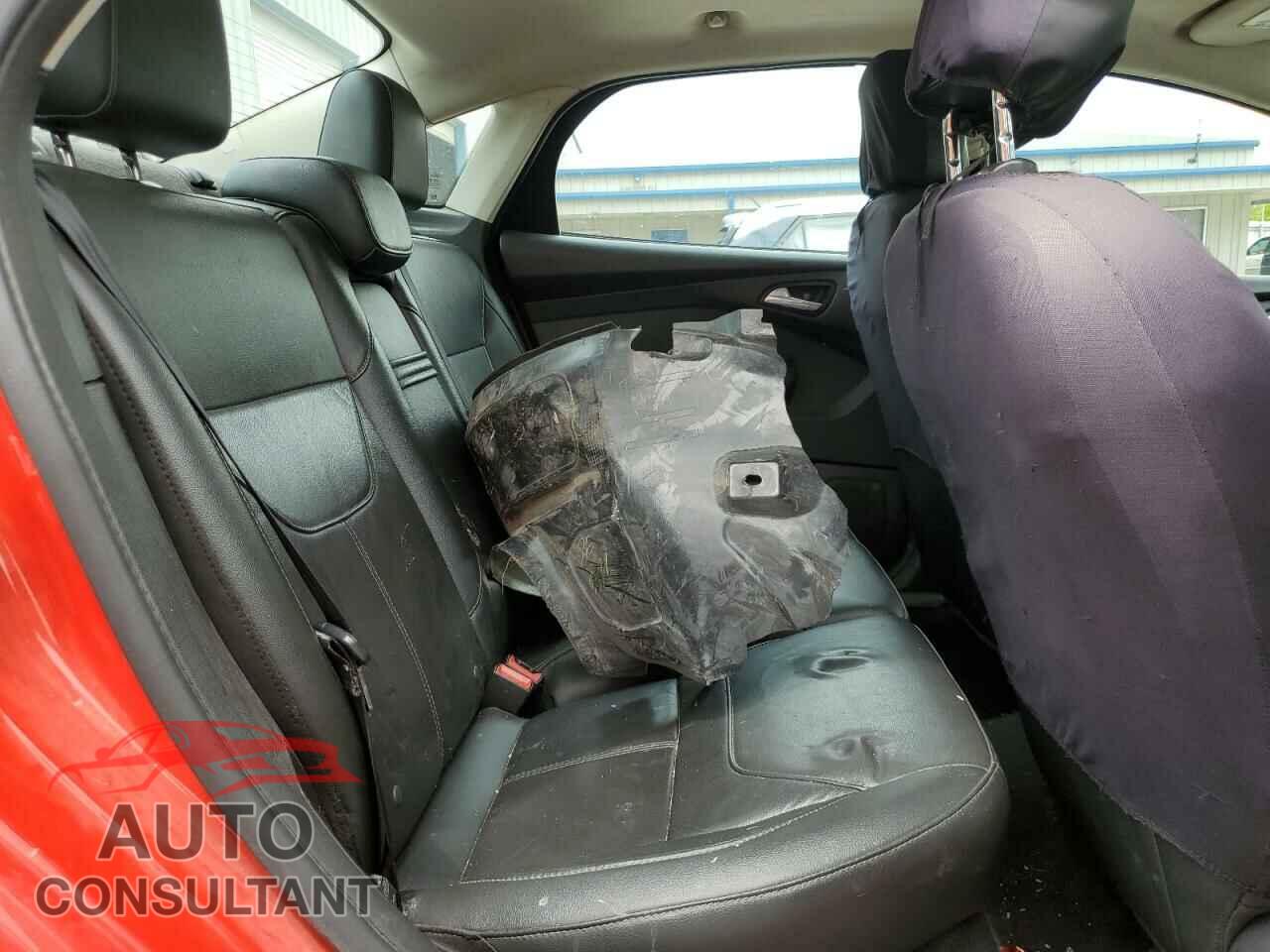 FORD FOCUS 2016 - 1FADP3F21GL329957