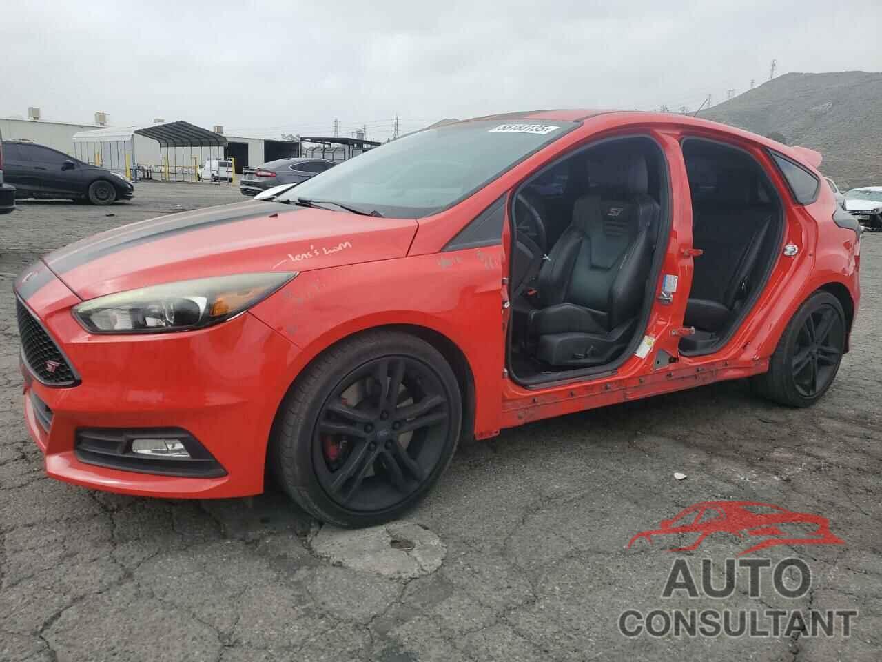 FORD FOCUS 2015 - 1FADP3L96FL380385