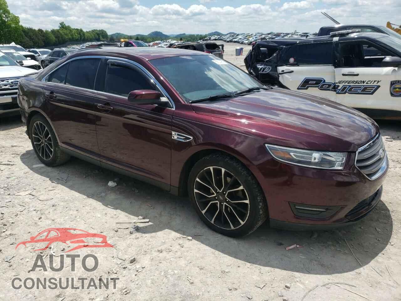 FORD TAURUS 2018 - 1FAHP2E83JG103078