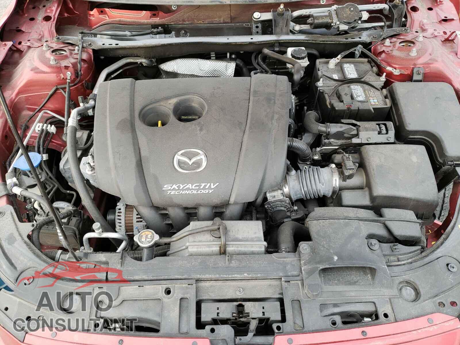 MAZDA 3 2018 - 3MZBN1U72JM193108
