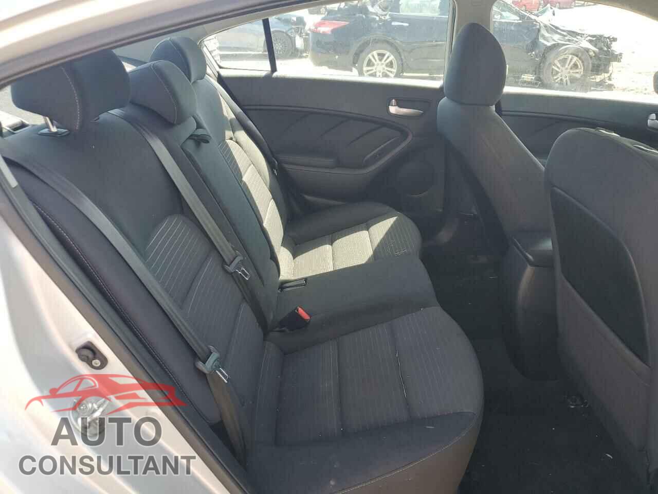 KIA FORTE 2017 - 3KPFL4A78HE094202