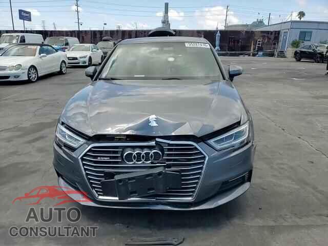 AUDI A3 2017 - WAUTPBFF9HA059180