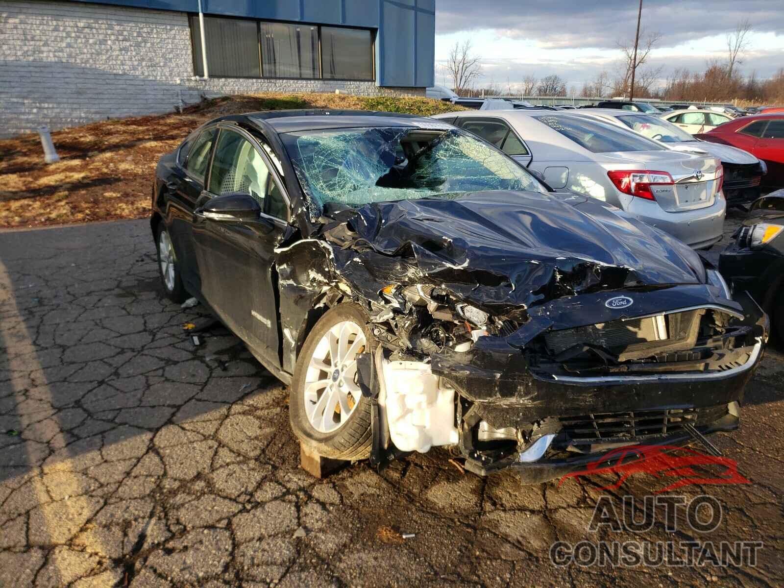 FORD FUSION 2019 - 3FA6P0MU1KR131918