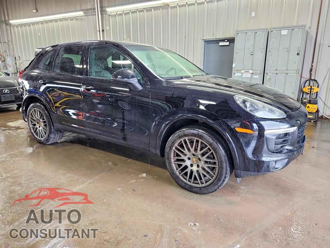 PORSCHE CAYENNE 2017 - WP1AA2A22HKA86648