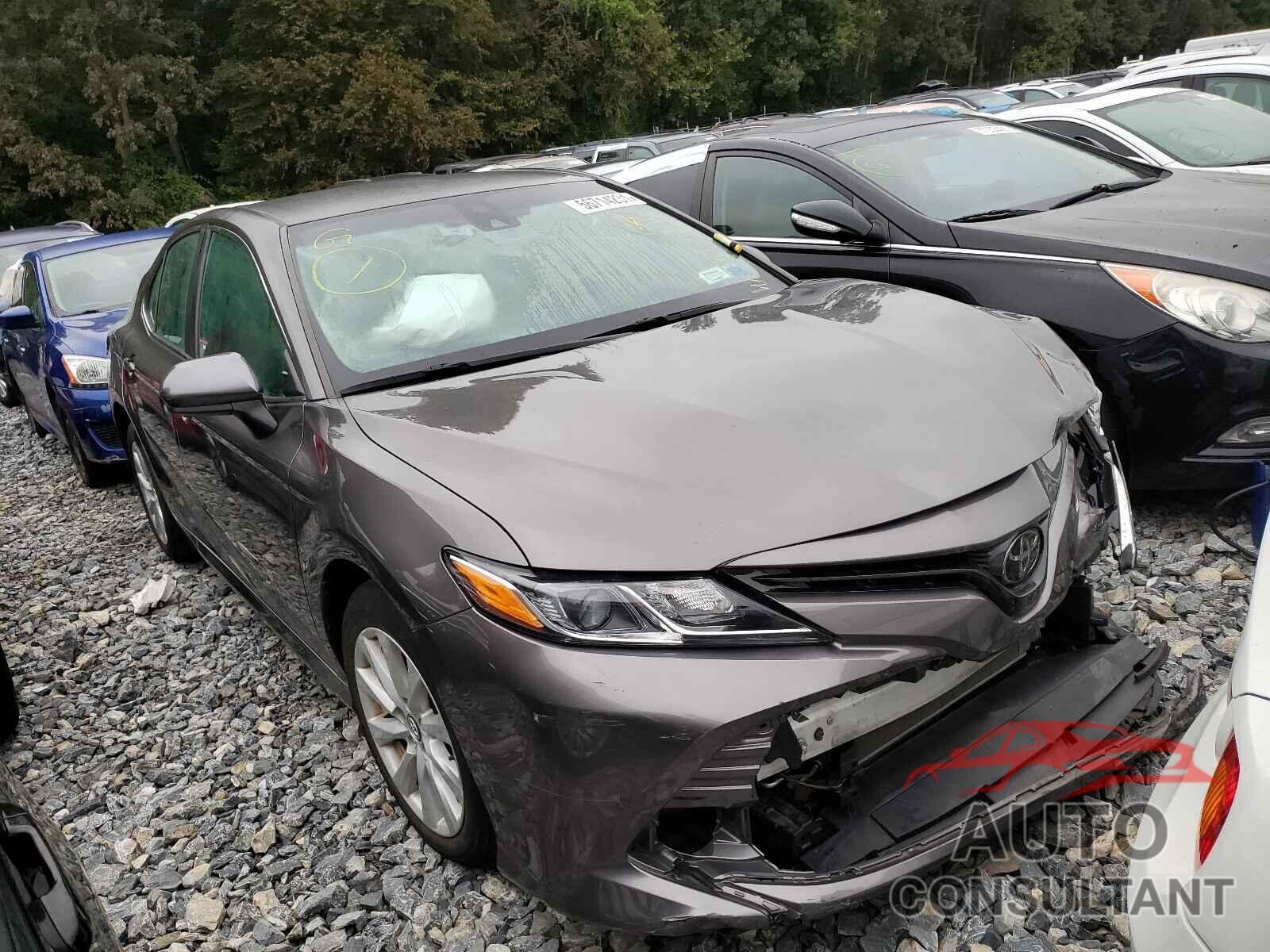 TOYOTA CAMRY 2018 - 4T1B11HK7JU078069
