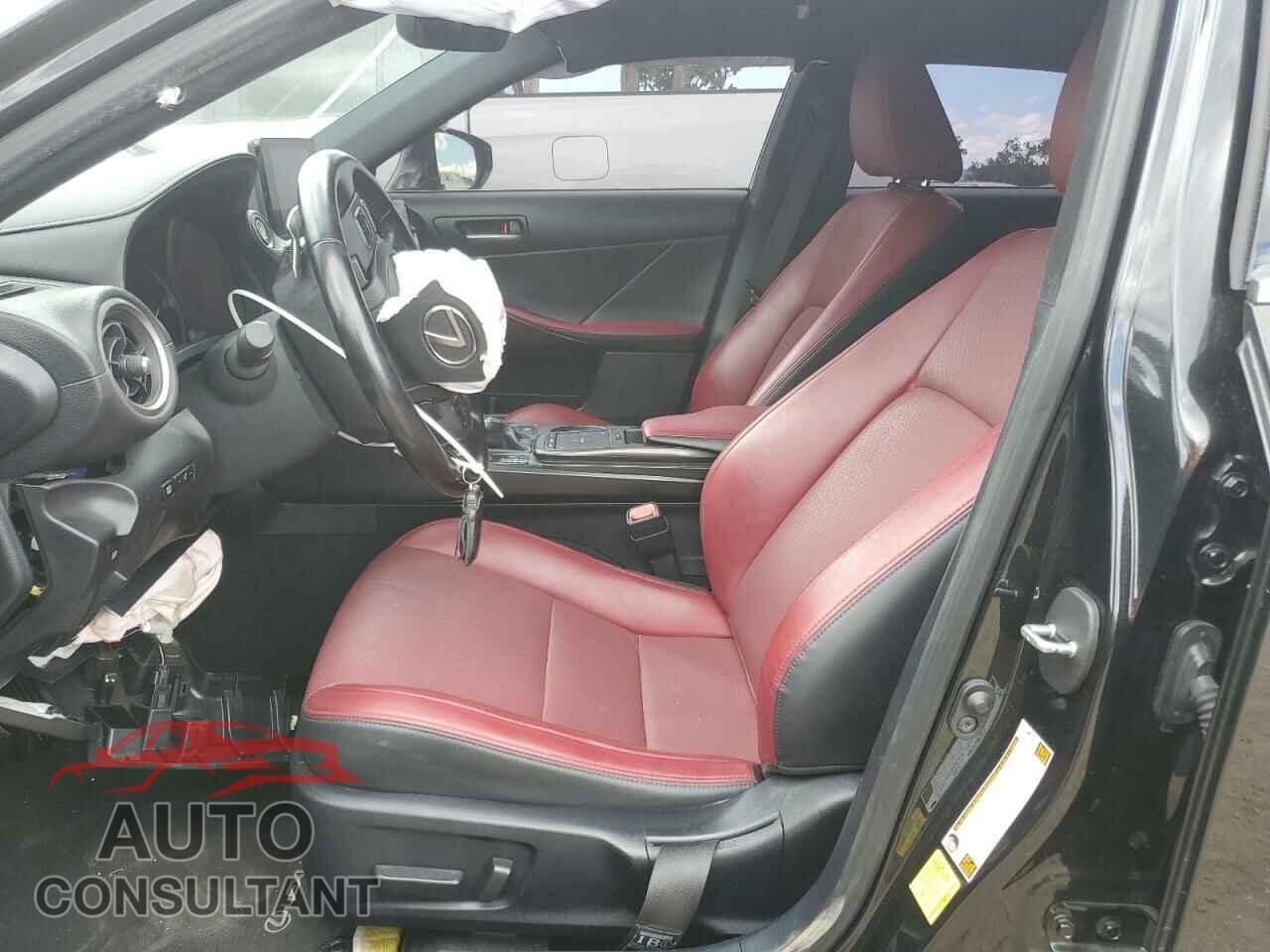 LEXUS IS 2021 - JTHCA1D26M5114586