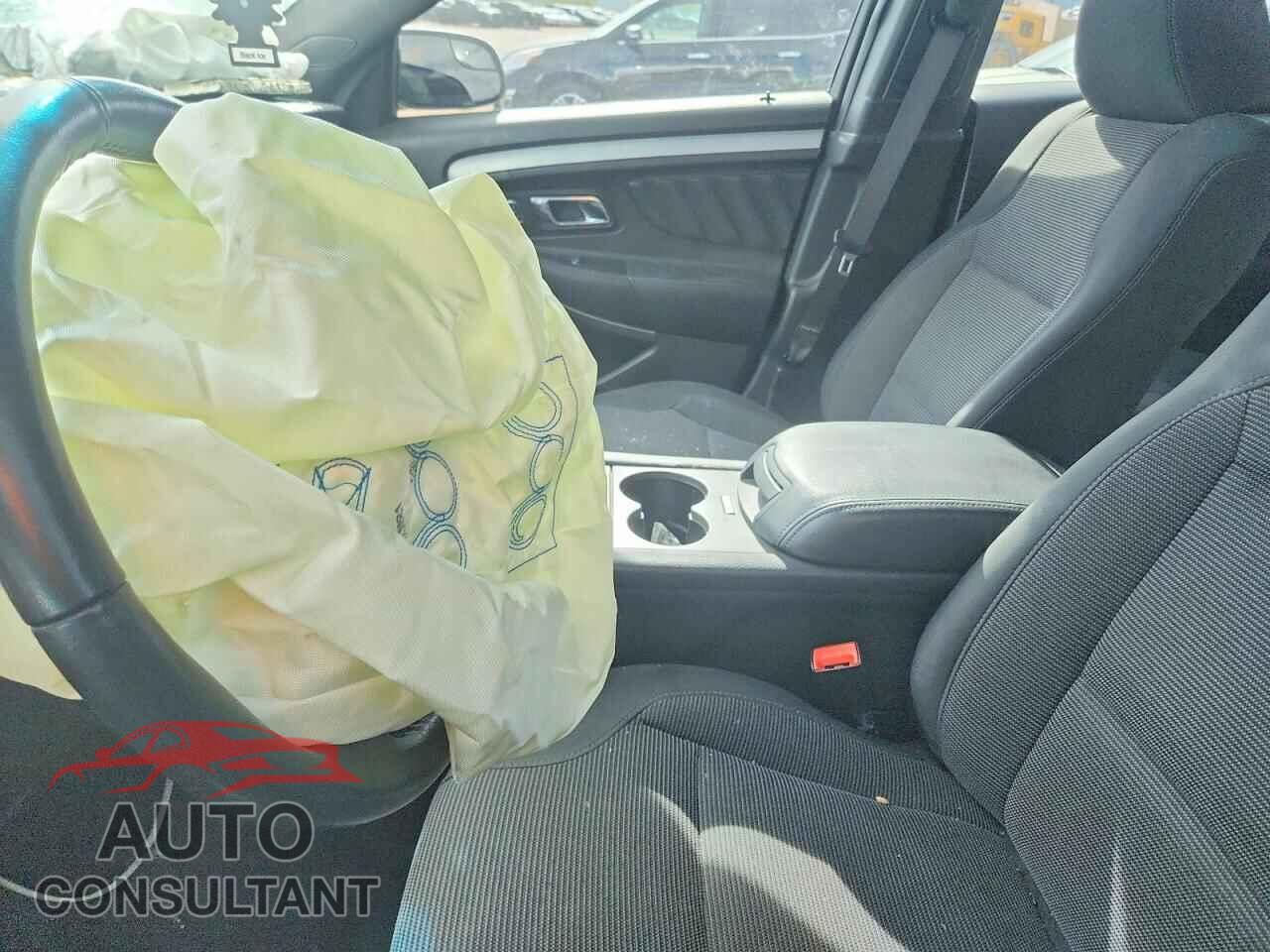 FORD TAURUS 2018 - 1FAHP2E83JG114288