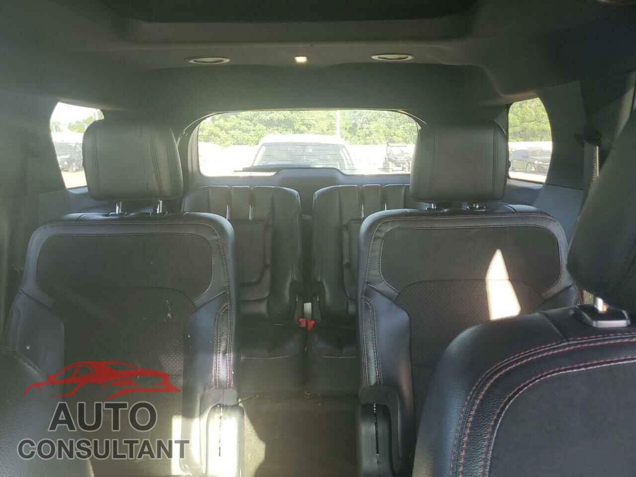 FORD EXPLORER 2018 - 1FM5K7D86JGB07924