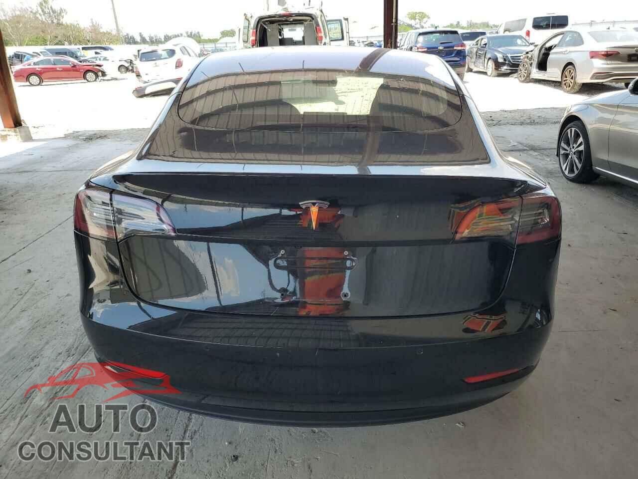 TESLA MODEL 3 2018 - 5YJ3E1EA8JF012552
