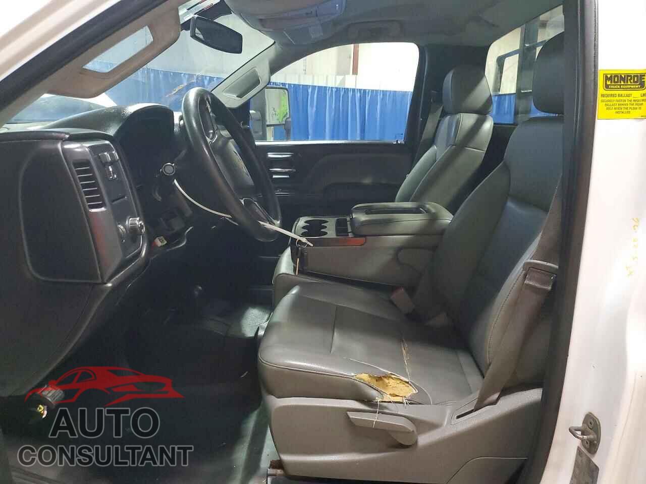 CHEVROLET SILVERADO 2015 - 1GC0KYEG9FZ551935