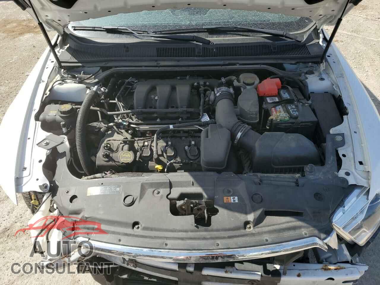 FORD TAURUS 2017 - 1FAHP2E86HG110505