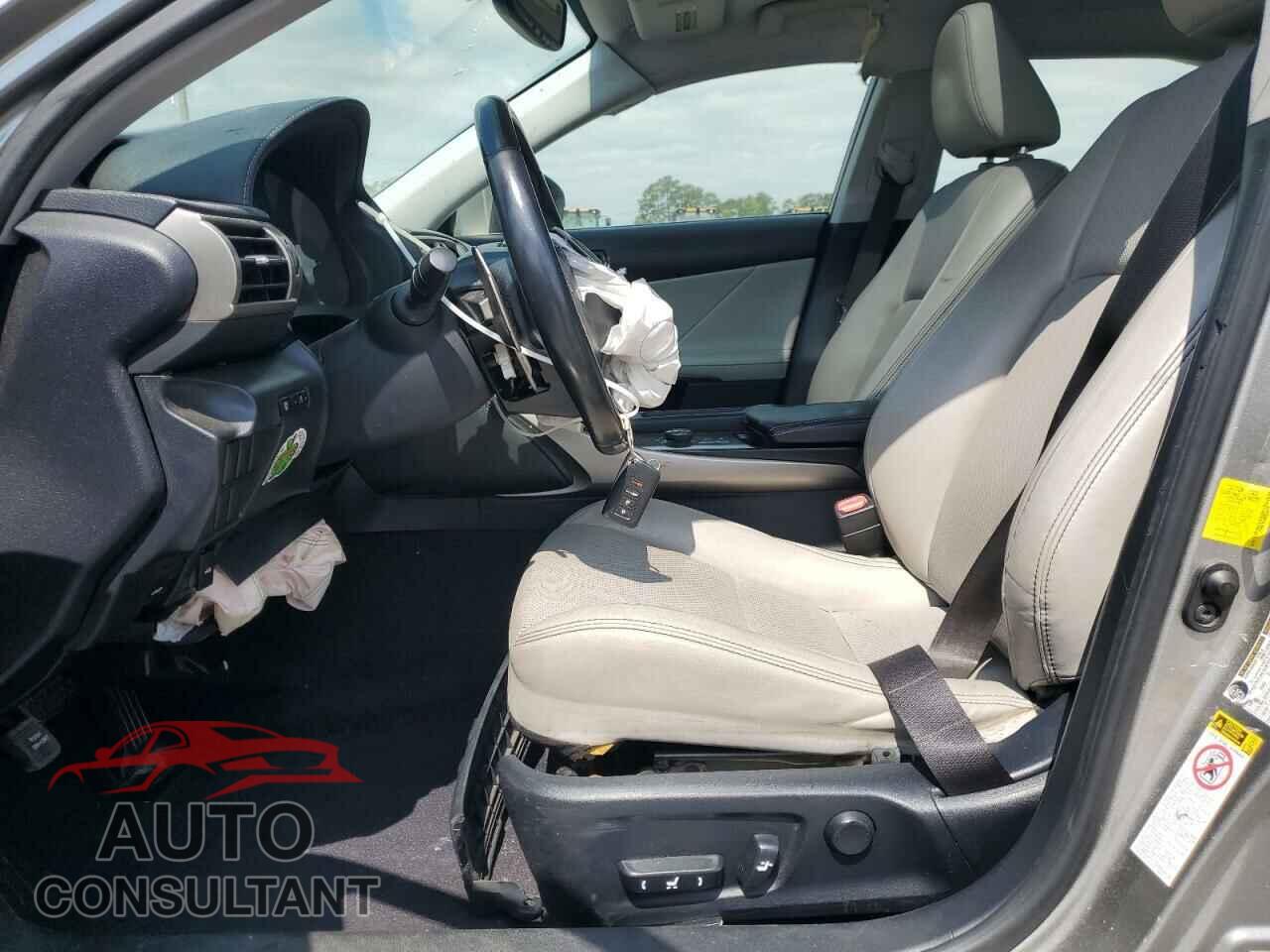 LEXUS IS 2014 - JTHBF1D29E5036139