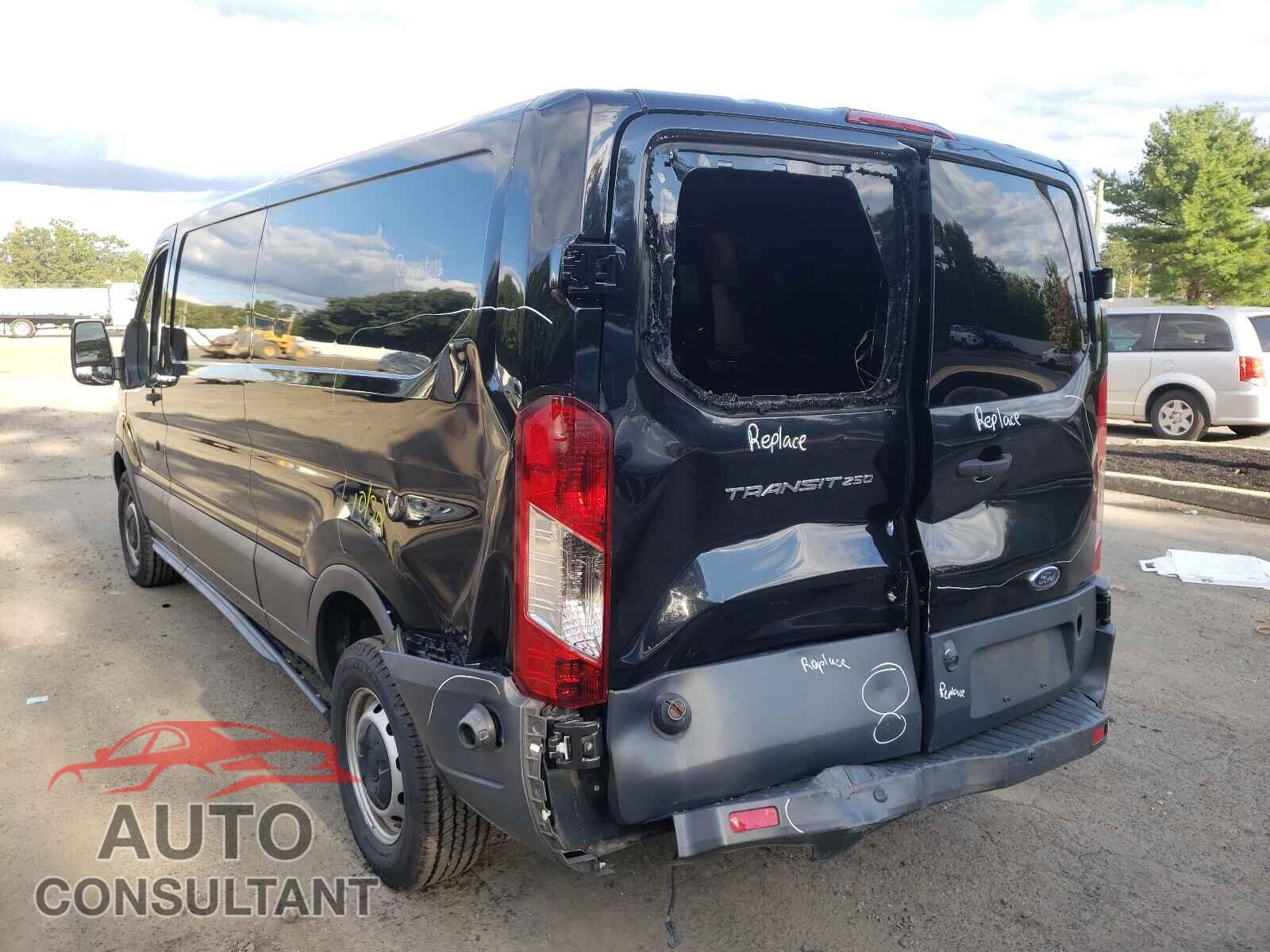 FORD TRANSIT CO 2017 - 1FTYR2YM7HKB22298