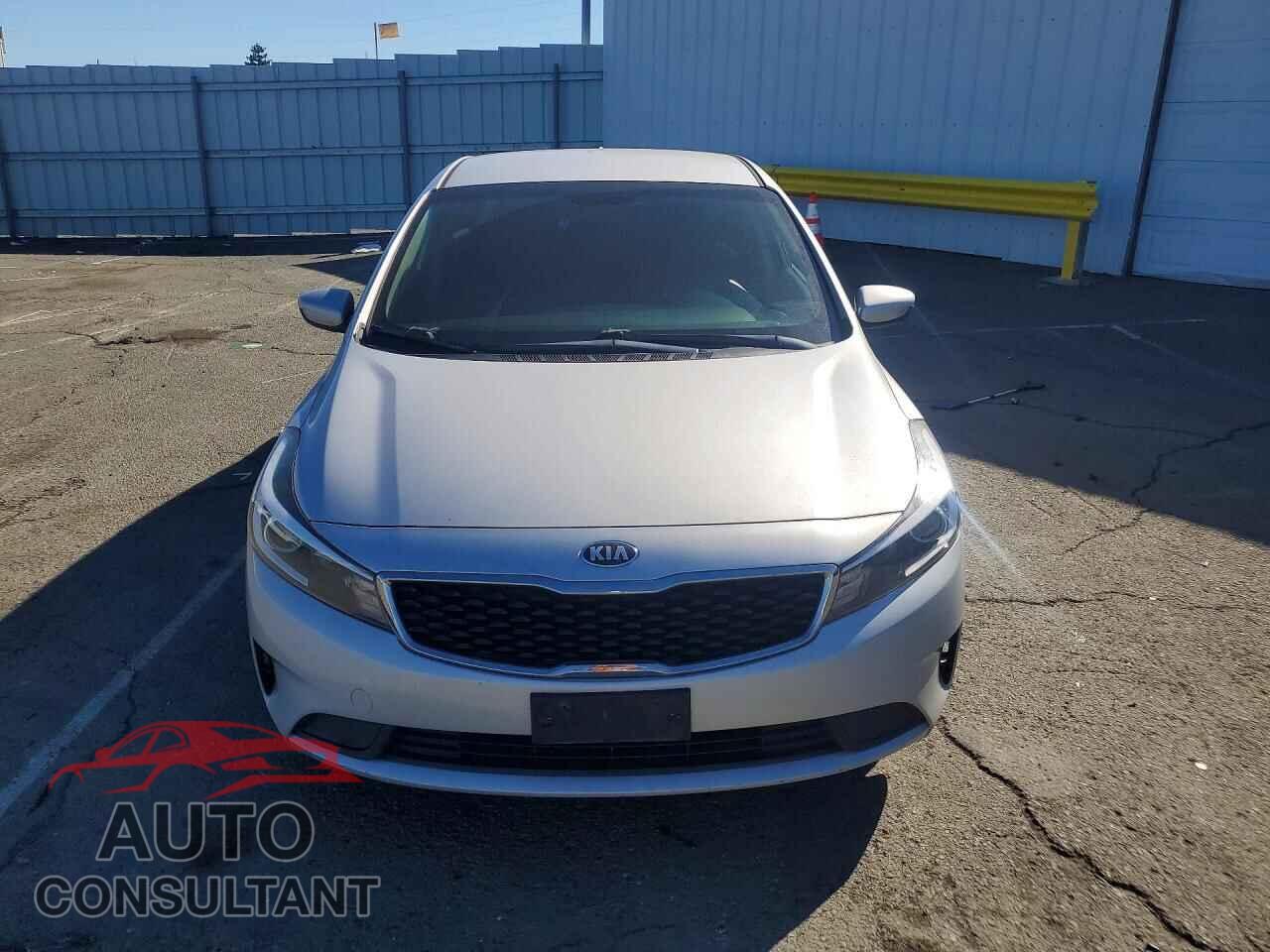 KIA FORTE 2018 - 3KPFL4A79JE178115