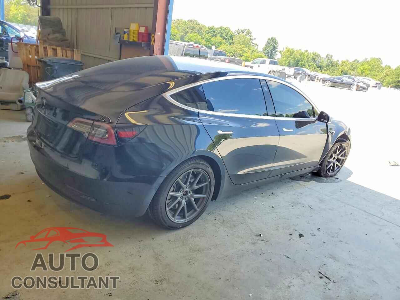 TESLA MODEL 3 2018 - 5YJ3E1EA3JF152248