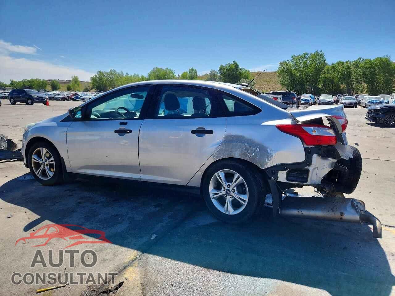FORD FOCUS 2013 - 1FADP3E22DL195750