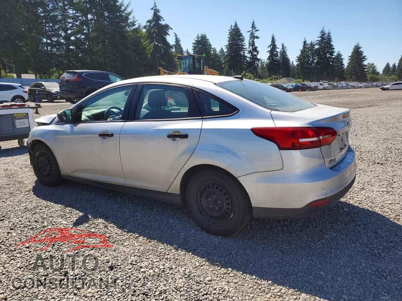 FORD FOCUS 2018 - 1FADP3E27JL304800
