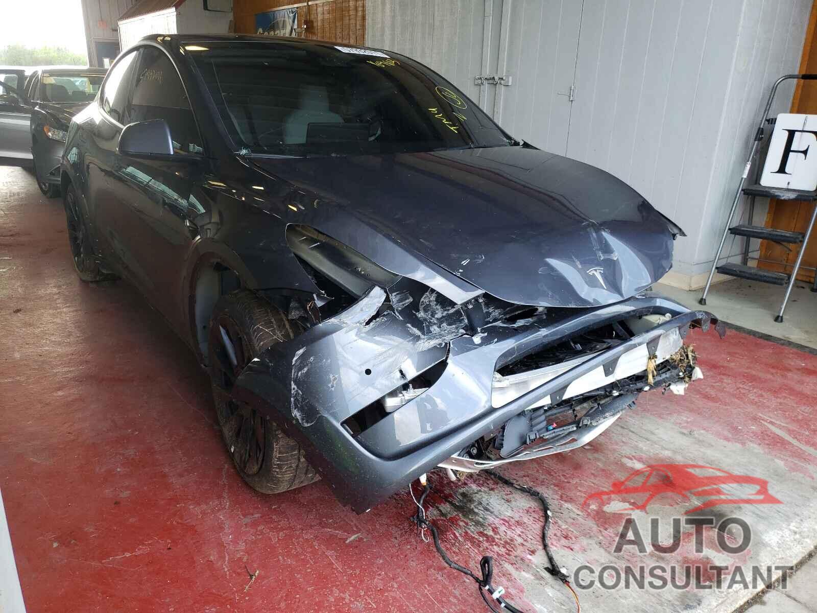 TESLA MODEL Y 2021 - 5YJYGAEE4MF189803