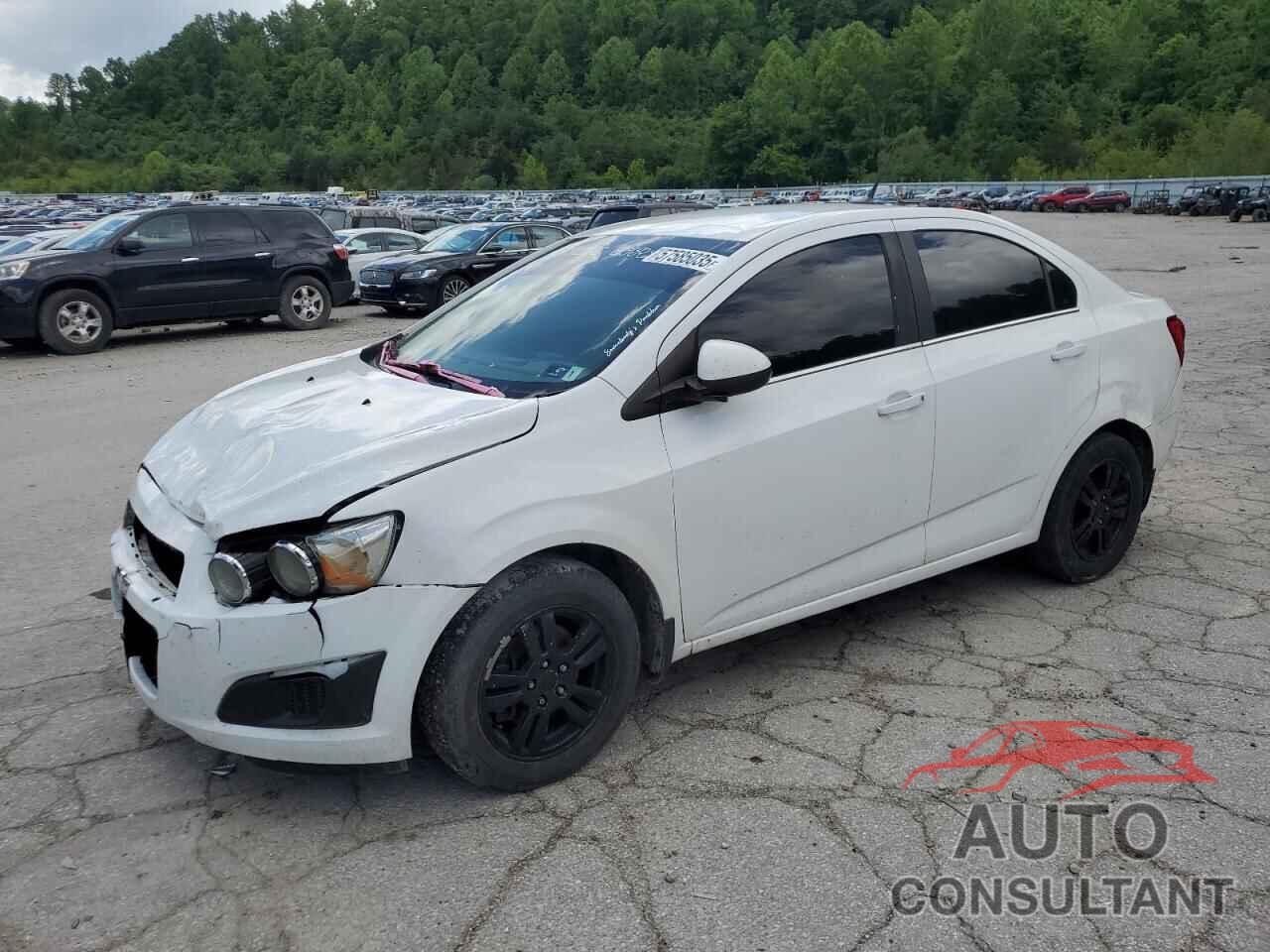 CHEVROLET SONIC 2013 - 1G1JD5SB1D4248317