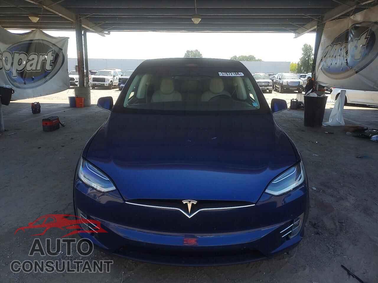 TESLA MODEL X 2017 - 5YJXCAE26HF044314