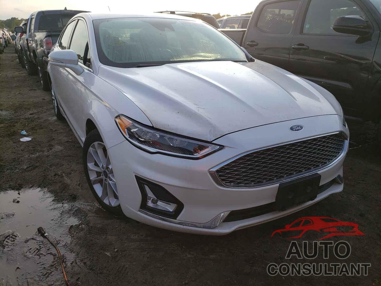 FORD FUSION 2019 - 3FA6P0SU8KR244669