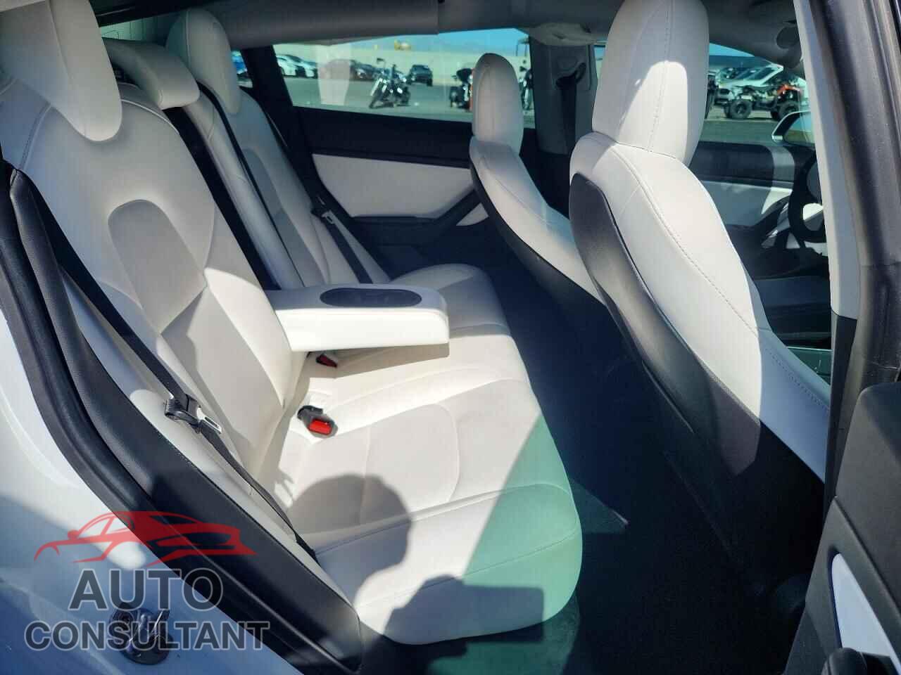TESLA MODEL 3 2020 - 5YJ3E1EAXLF615280