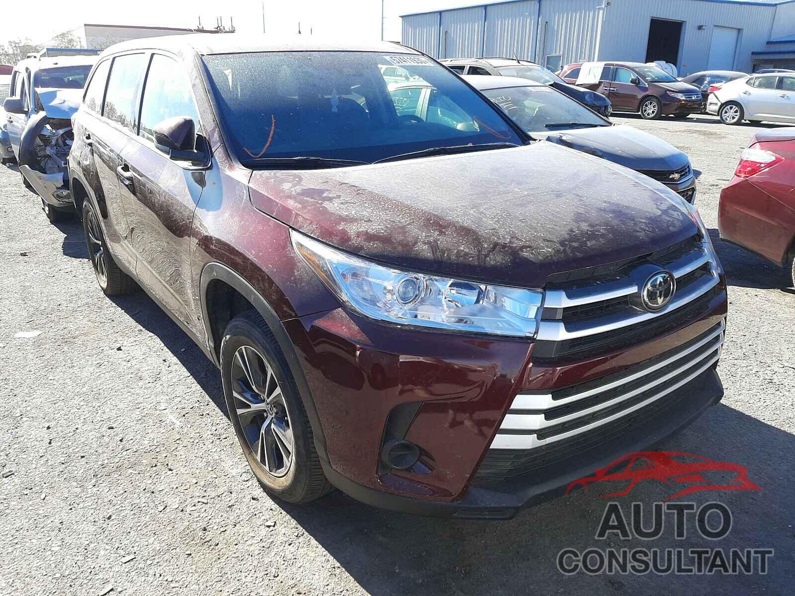 TOYOTA HIGHLANDER 2019 - 5TDZZRFH8KS329866
