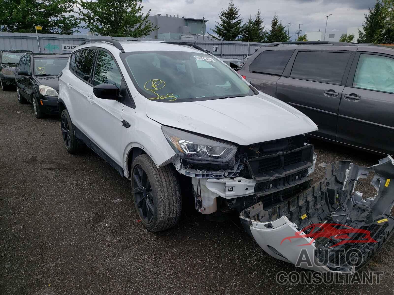 FORD ESCAPE 2017 - 1FMCU0GD6HUD98325