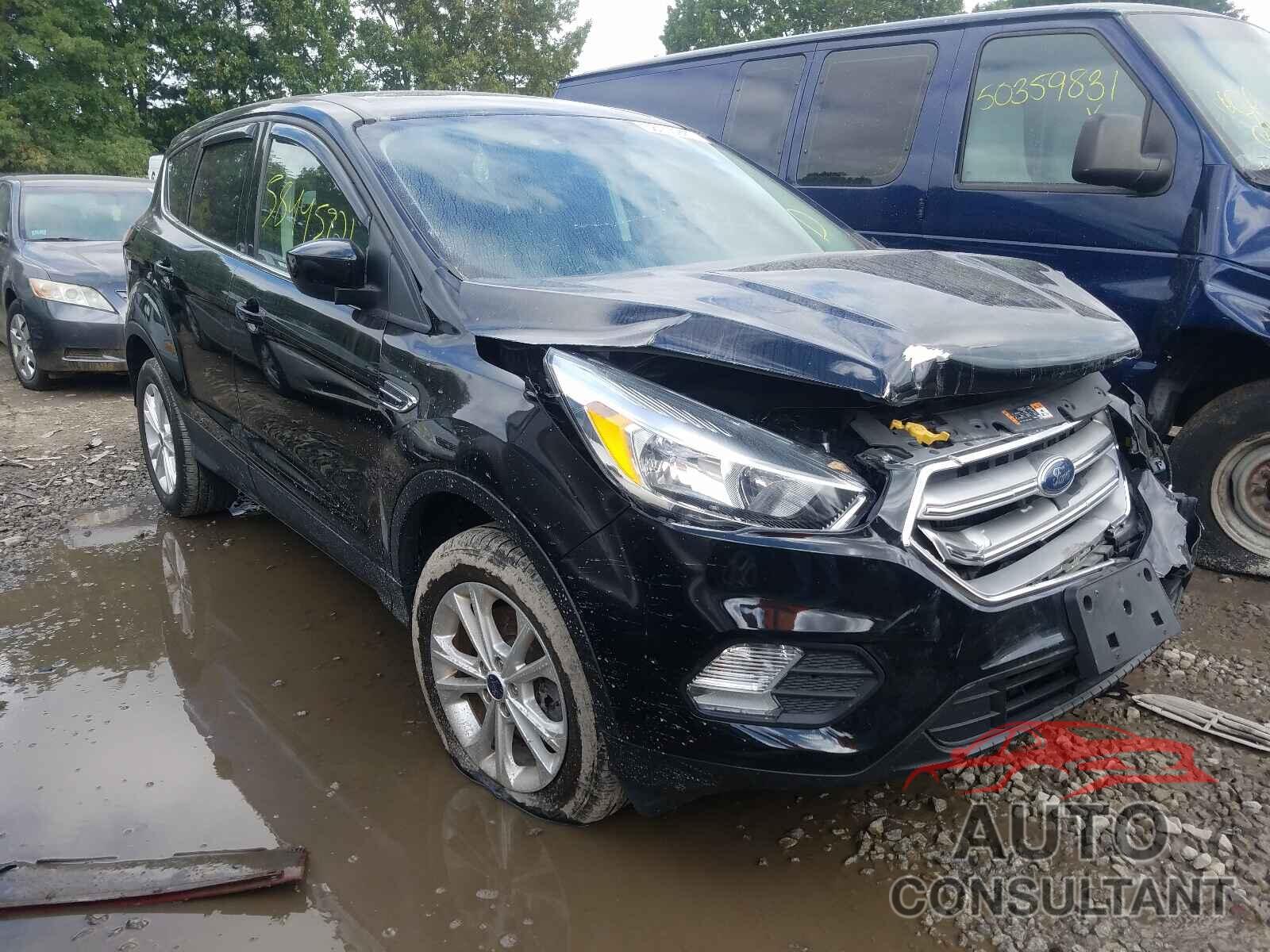 FORD ESCAPE 2017 - 1FMCU9GD5HUC57539