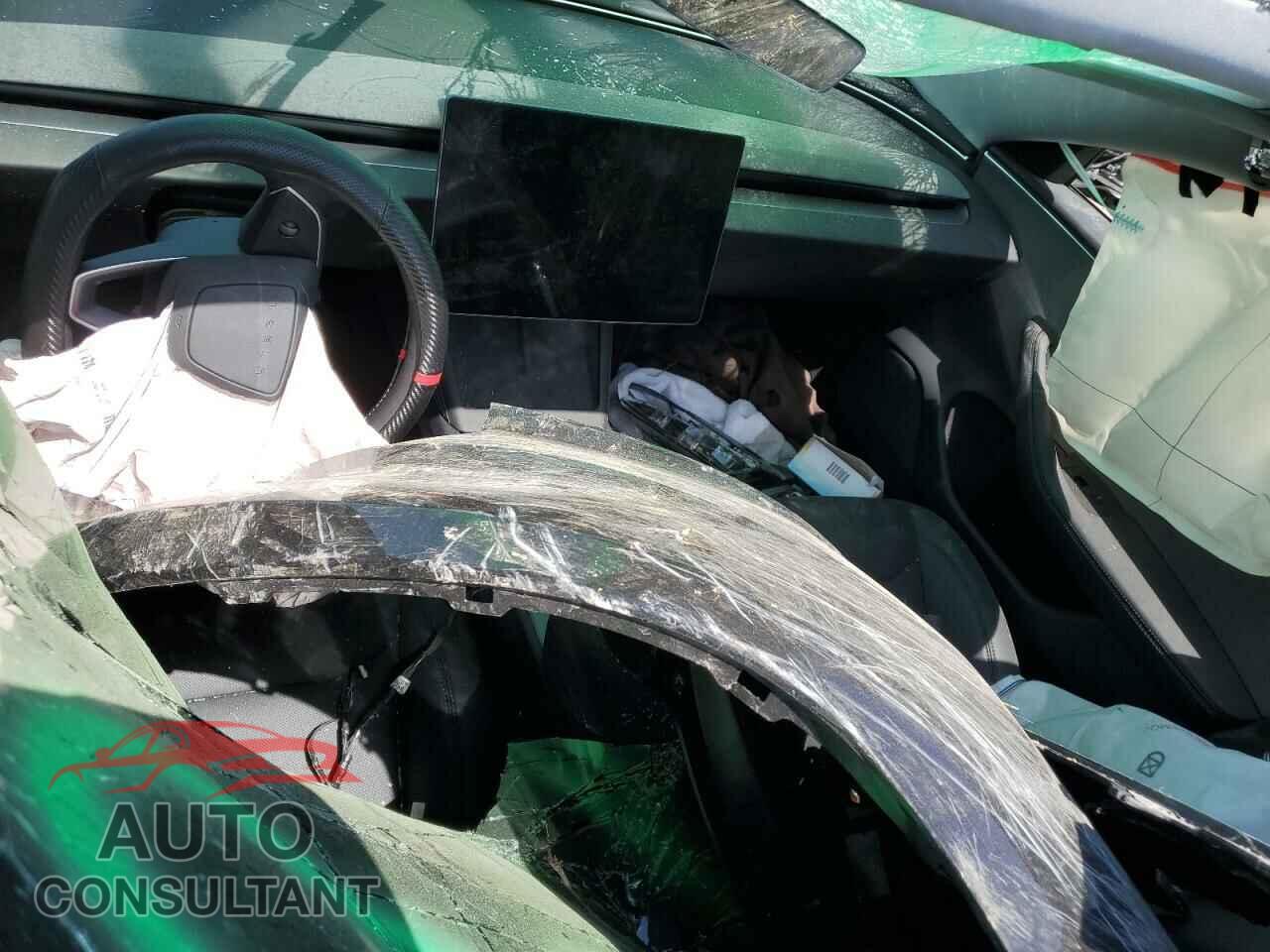 TESLA MODEL 3 2025 - 5YJ3E1EA5SF999984