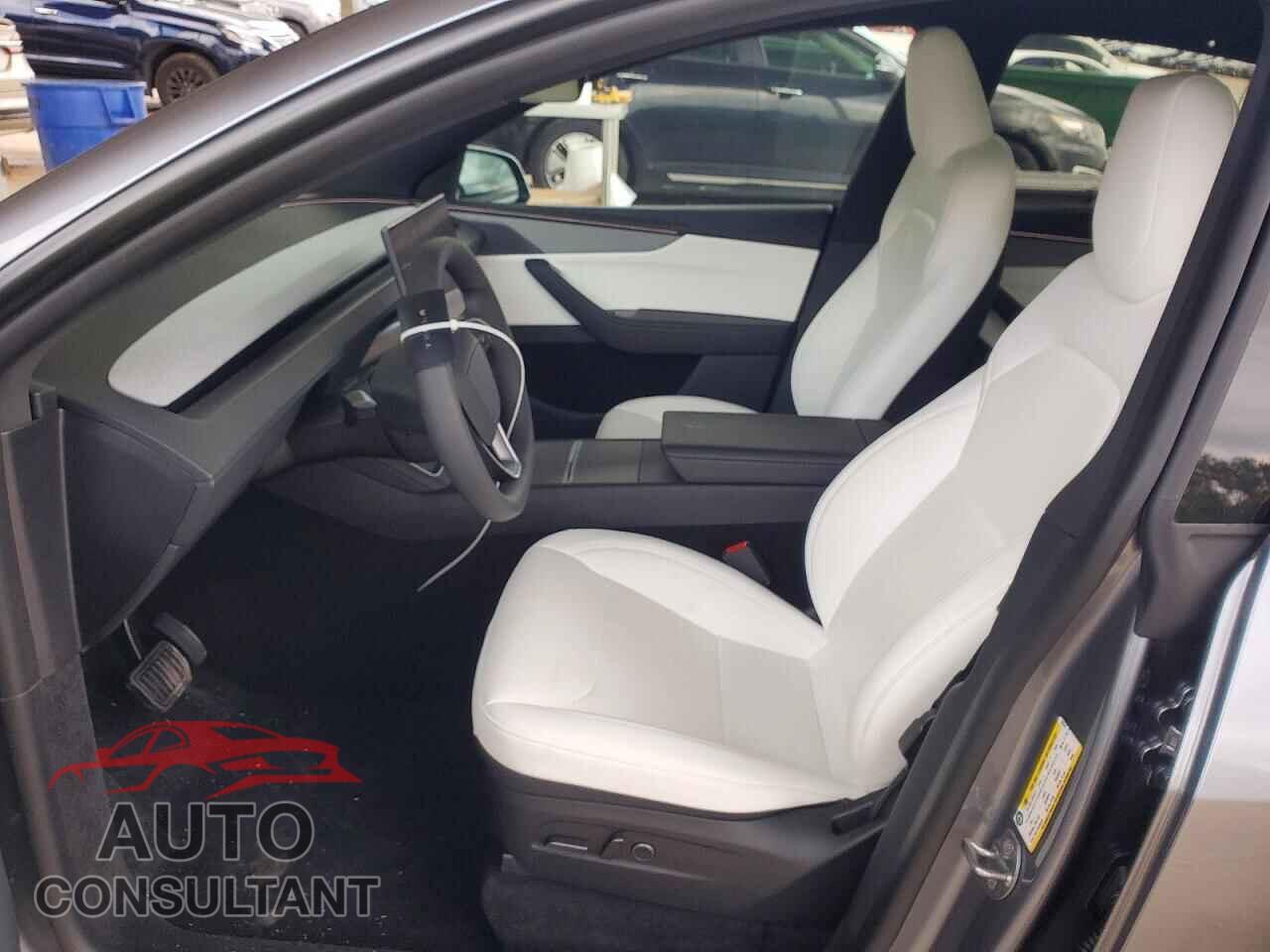 TESLA MODEL Y 2026 - 7SAYGDEE2TA696943