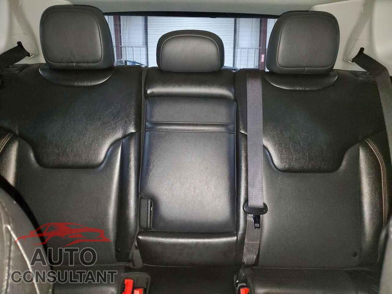 JEEP COMPASS 2019 - 3C4NJDCB5KT753469
