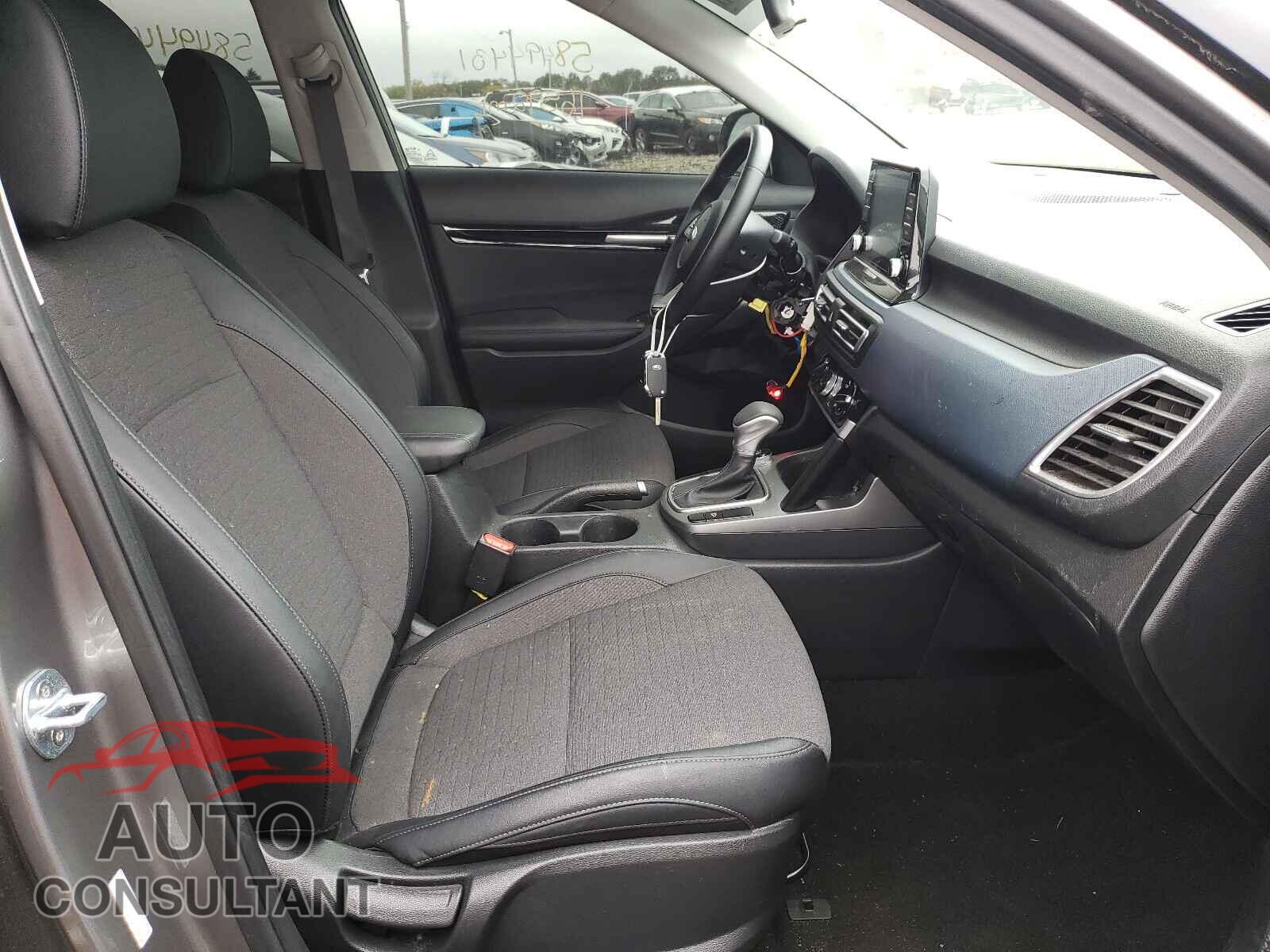 KIA SELTOS 2021 - KNDEU2AA3M7045461