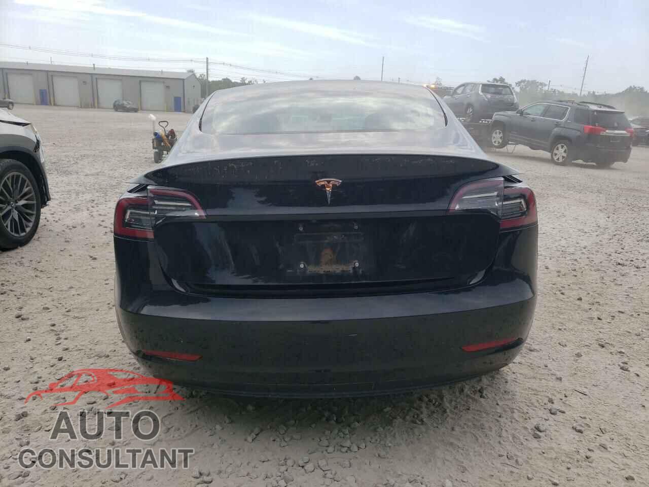 TESLA MODEL 3 2018 - 5YJ3E1EA1JF156685