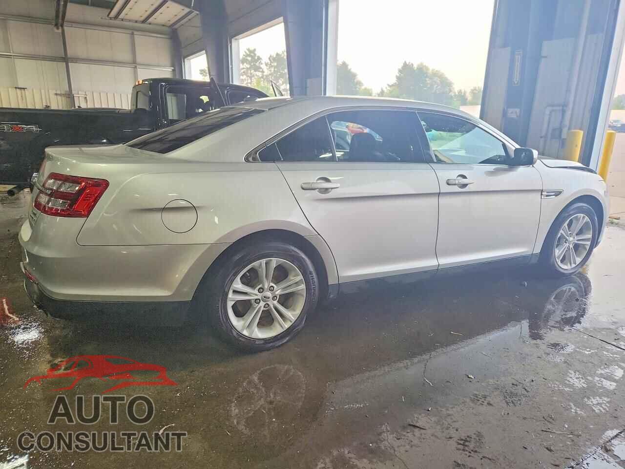 FORD TAURUS 2015 - 1FAHP2E85FG193891