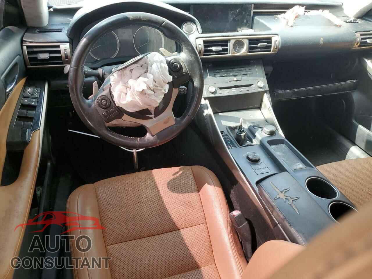 LEXUS IS 2015 - JTHBF1D29F5072852
