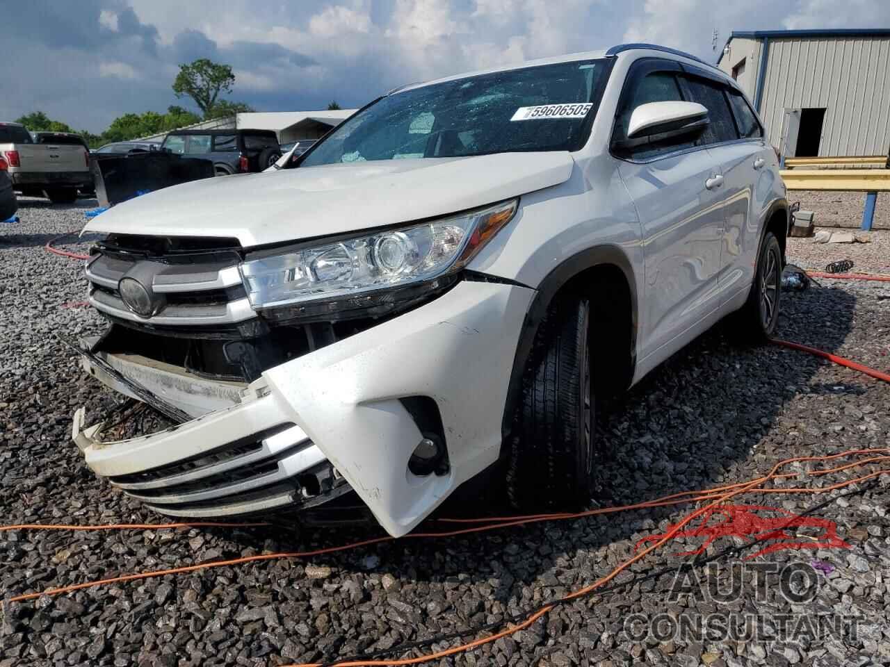 TOYOTA HIGHLANDER 2018 - 5TDKZRFH6JS272650
